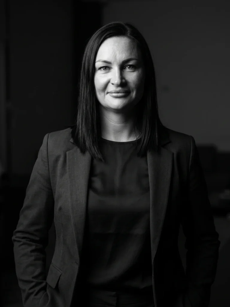 Anna Alekseeva — agjent imobiliar në Shqipëri, Lemexi