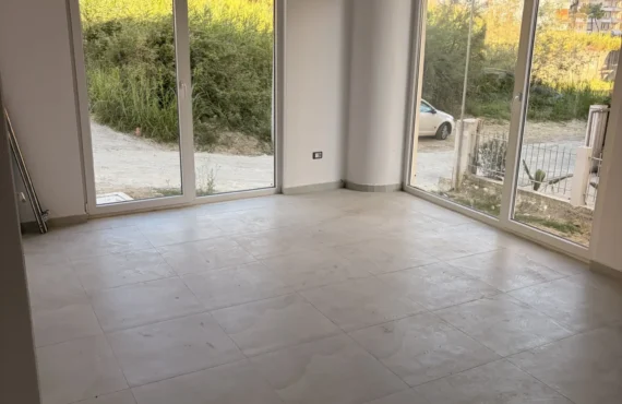 Apartament me një dhomë gjumi, pamje nga deti dhe tarracë për mysafirët