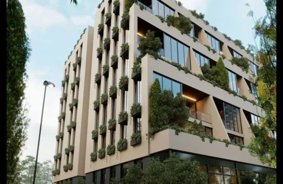 Apartament bregdetar me tarracë private mes pishave
