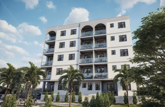 Apartament me tarracë pranë pishinës, minuta nga deti
