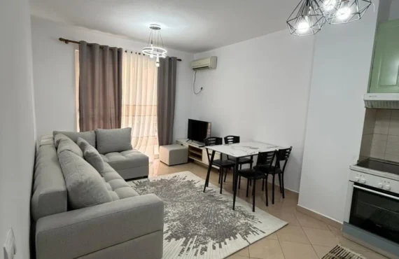 Apartament i mobiluar 70 metra nga deti