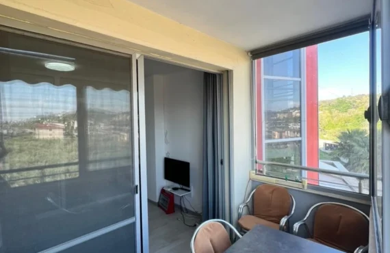 Apartament i rehatshëm 1+1, minuta nga deti
