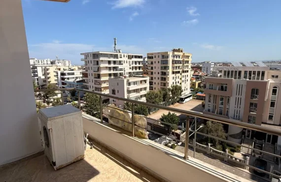 Apartament me dy dhoma gjumi dhe tarracë për mbrëmje të qeta