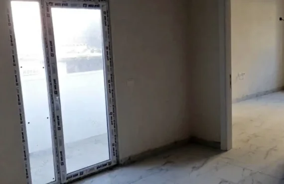 Apartament i ri me tarracë private dhe dritë natyrore