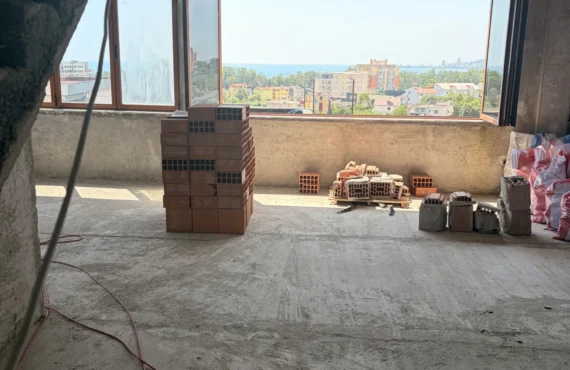 Apartament me tarracë 57 m² dhe pamje nga deti