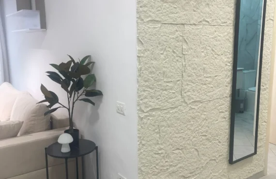 Apartament i mobiluar pranë detit – gati për të jetuar menjëherë