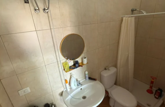 Apartament me pamje nga deti që të mbush çdo dritare