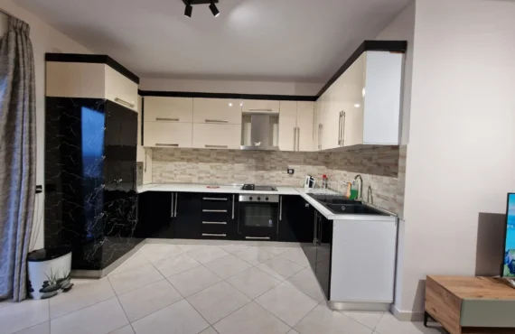 Apartament bregdetar i gatshëm për t'u banuar