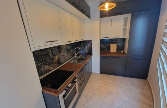 Apartament me pamje deti dhe 110 m² hapësirë e vërtetë