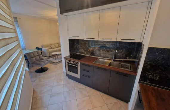 Apartament me pamje deti dhe 110 m² hapësirë e vërtetë