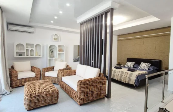 Apartament me tarracë dhe pamje nga deti
