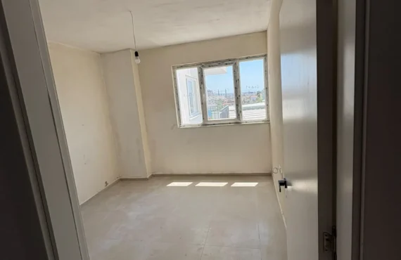 Apartament me pamje nga deti ku miqtë nuk duan të ikin