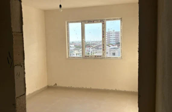 Apartament me pamje nga deti, ku horizonti të përshëndet çdo mëngjes
