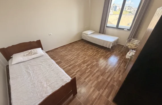 Apartament me pamje nga deti, tarracë dhe ashensor